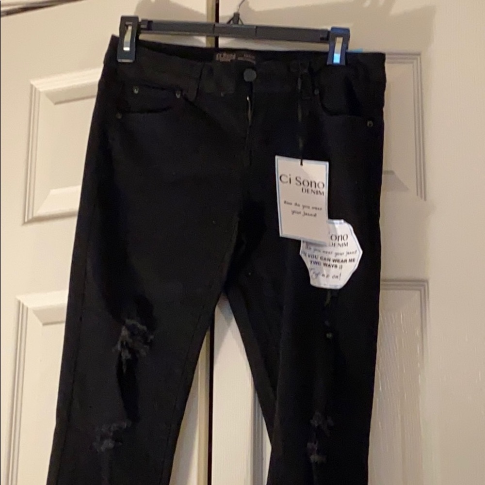 FASHION NOVA JEANS - Picture 2 of 3